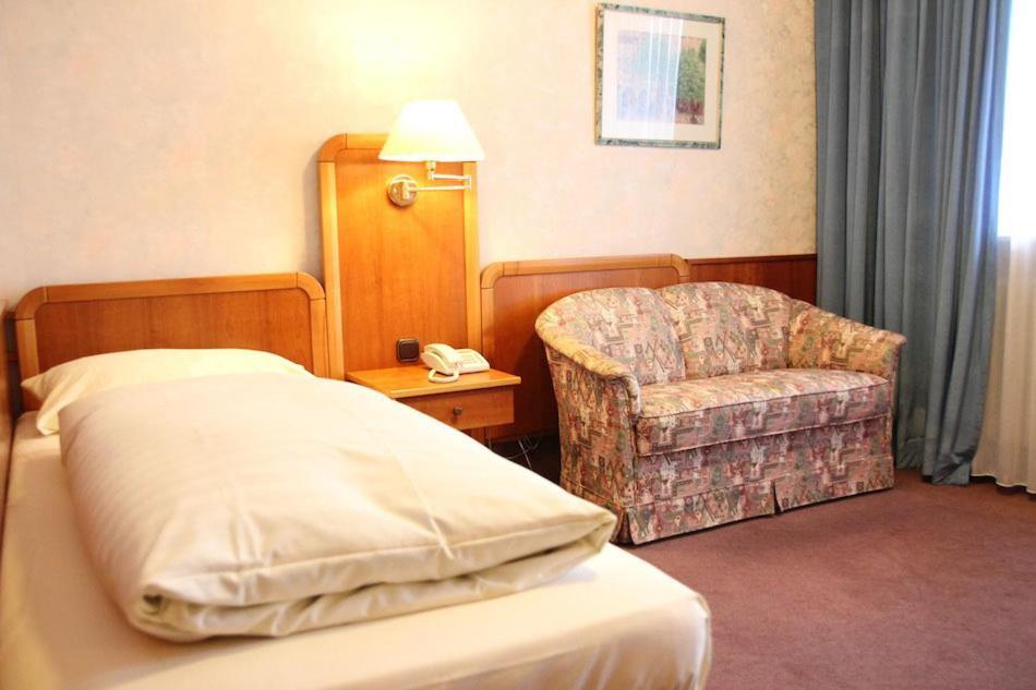 Landhotel Soderberg Bad Salzschlirf Kamer foto